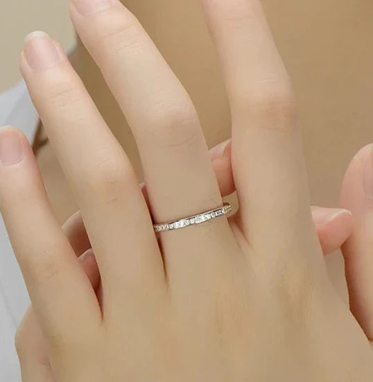 Diana Pavé Ring