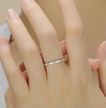 Diana Pavé Ring
