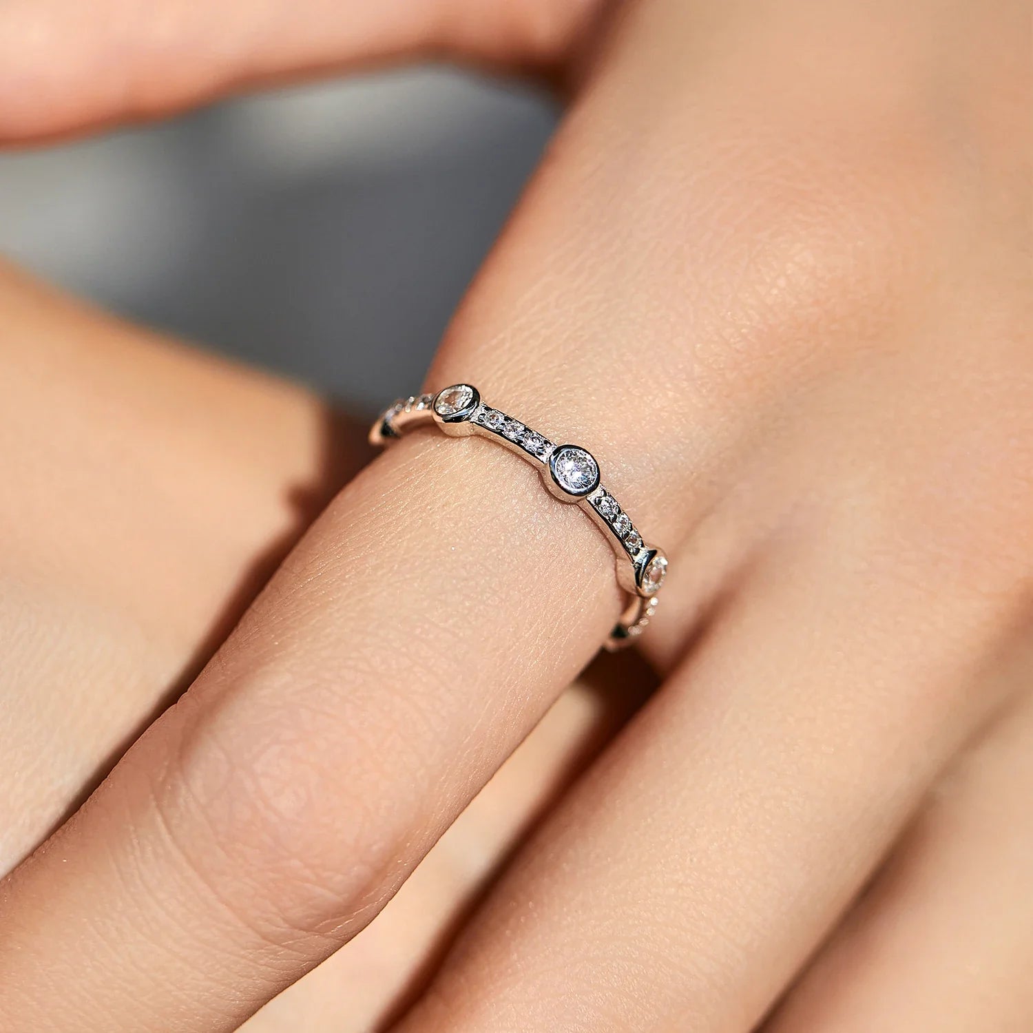Brilliant Round Band Ring
